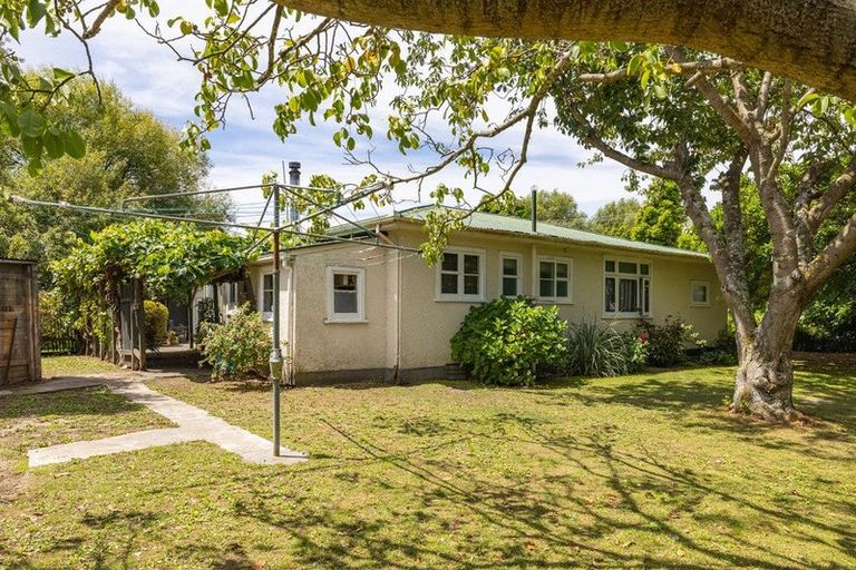 Photo of property in 60 Makoura Road, Masterton, 5810