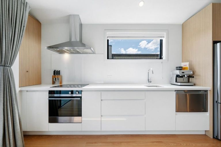 Photo of property in 54 Mount Linton Avenue, Wanaka, 9305