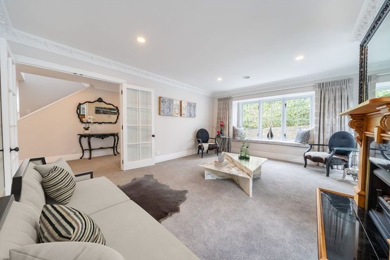 Photo of property in 29 Padnell Crescent, Paparangi, Wellington, 6037