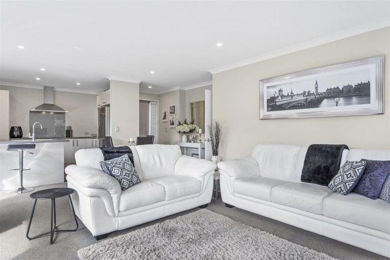 Photo of property in 3/502 Harewood Road, Harewood, Christchurch, 8051