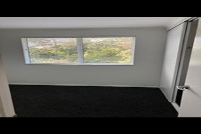Photo of property in 15 Lysander Crescent, Beach Haven, Auckland, 0626