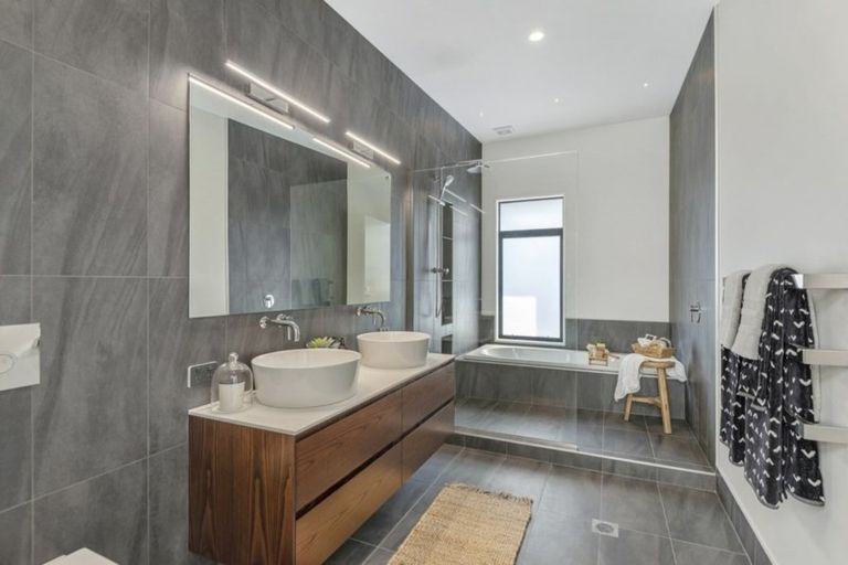 Photo of property in 24c Mansfield Avenue, St Albans, Christchurch, 8014