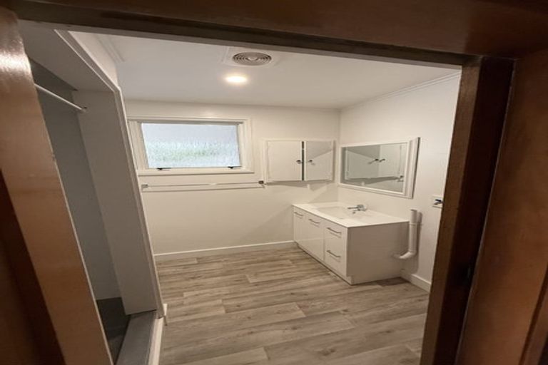 Photo of property in 3 Tiraumea Street, Palmerston North, 4410