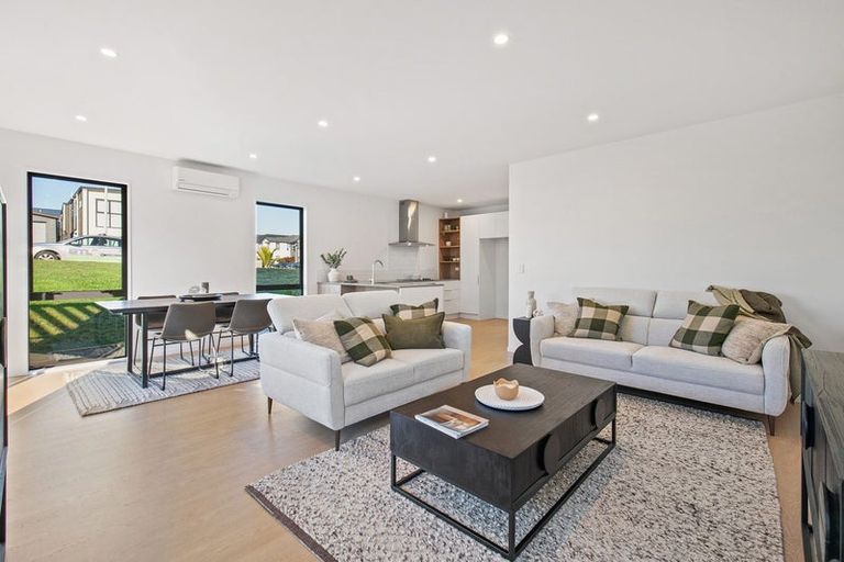 Photo of property in 529 Massey Road, Mangere, Auckland, 2022