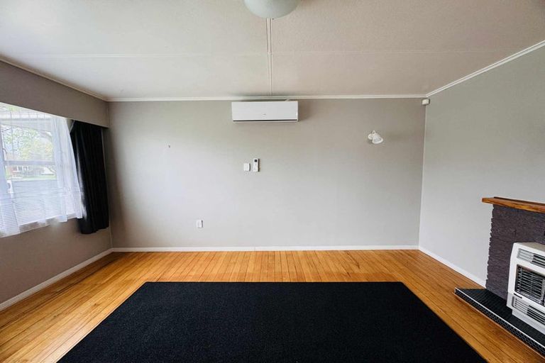 Photo of property in 14 Duff Crescent, Highbury, Palmerston North, 4412