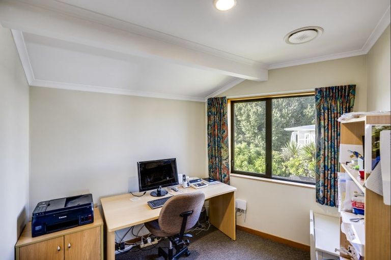 Photo of property in 19a Roslyn Road, Bluff Hill, Napier, 4110