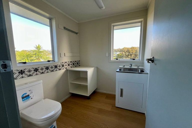 Photo of property in 632 Whangaparaoa Road, Stanmore Bay, Whangaparaoa, 0932
