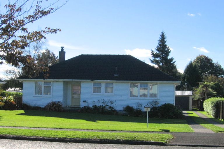 Photo of property in 8 Charles Street, Tokoroa, 3420