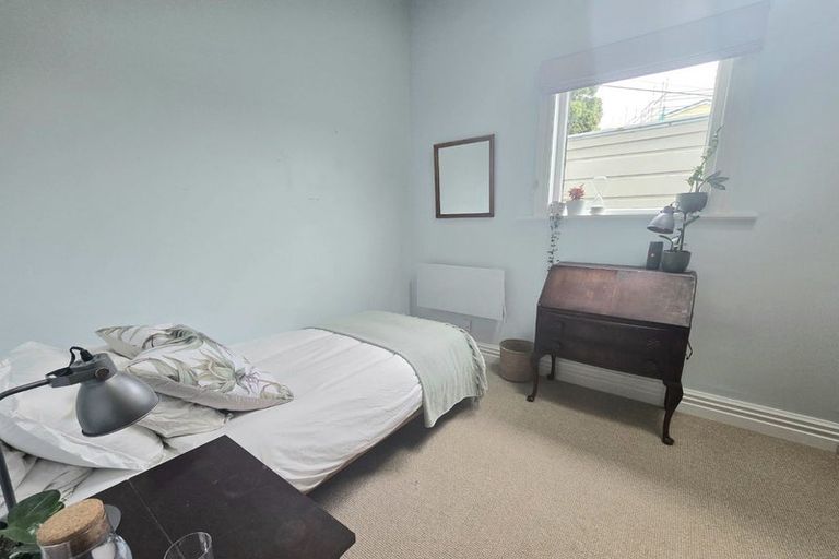 Photo of property in 87 Tiber Street, Island Bay, Wellington, 6023