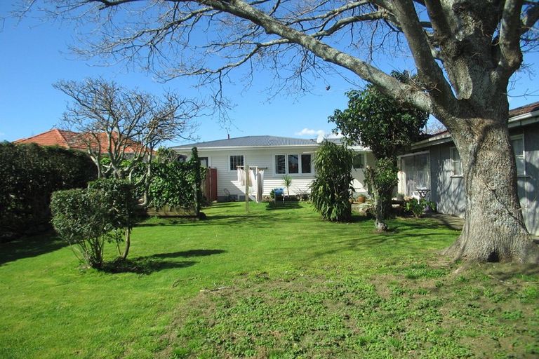 Photo of property in 516 Te Atatu Road, Te Atatu Peninsula, Auckland, 0610