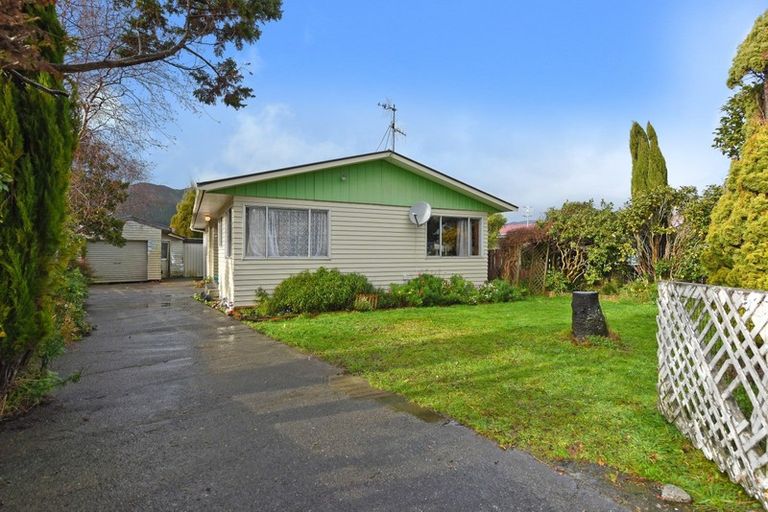 Photo of property in 36 Hamstead Street, Wainuiomata, Lower Hutt, 5014