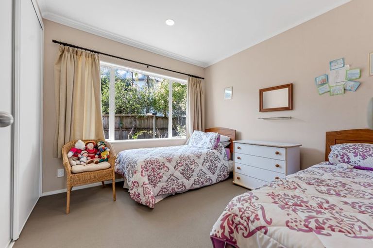 Photo of property in 48 Aberdeen Crescent, Wattle Downs, Auckland, 2103