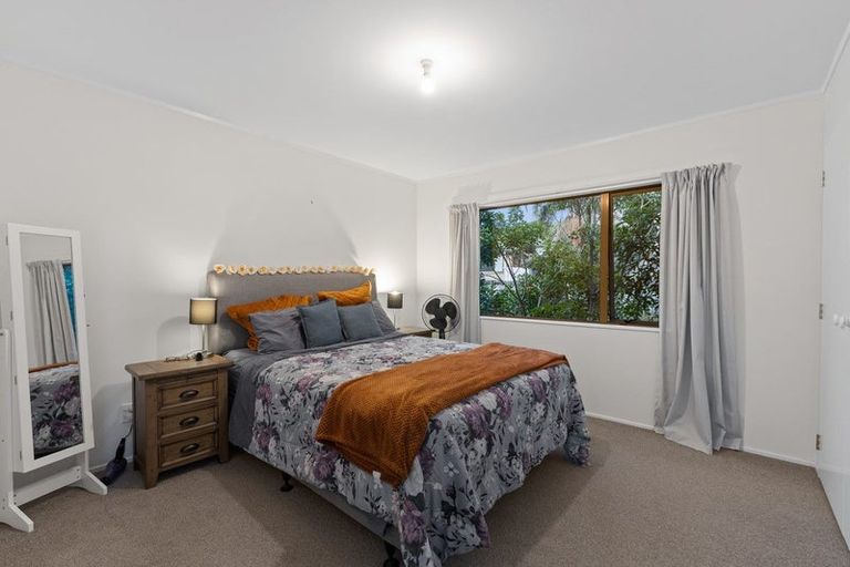Photo of property in 6 Logan Lane, Stanmore Bay, Whangaparaoa, 0932