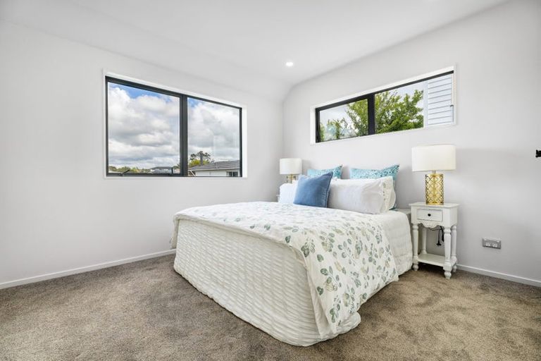 Photo of property in 104a Moire Road, West Harbour, Auckland, 0618