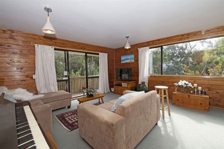 Photo of property in 4 James Scott Place, Te Atatu South, Auckland, 0602