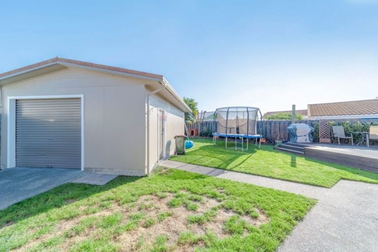 Photo of property in 8 Glamorgan Avenue, Tamatea, Napier, 4112