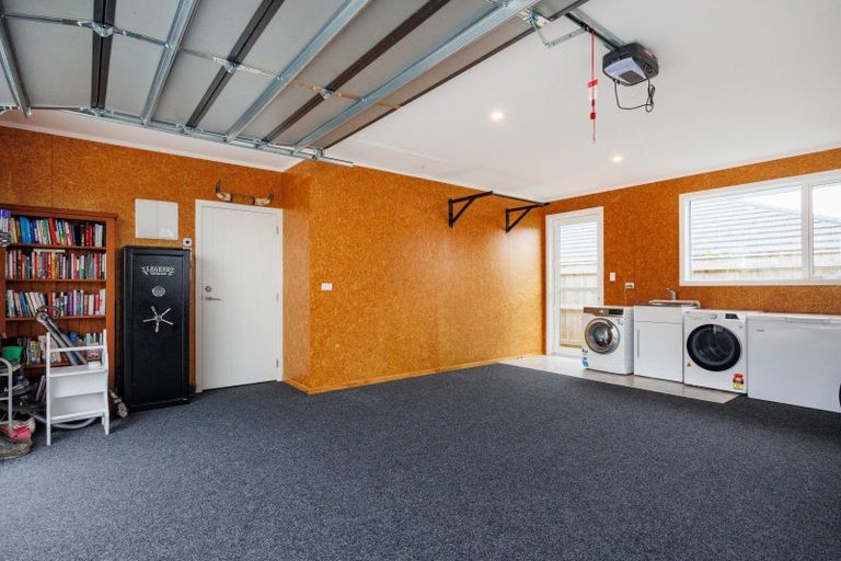 Photo of property in 46 Peppertree Glade, Kelvin Grove, Palmerston North, 4414