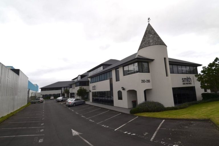 Photo of property in 1d Daytona Road, Henderson, Auckland, 0610
