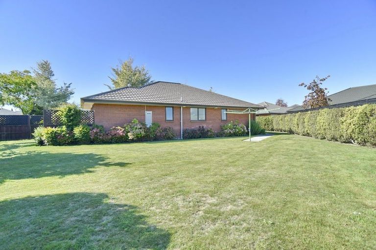 Photo of property in 17 Mounter Avenue, Northwood, Christchurch, 8051