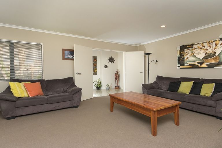 Photo of property in 22 Puketi Lane, Waiuku, 2123