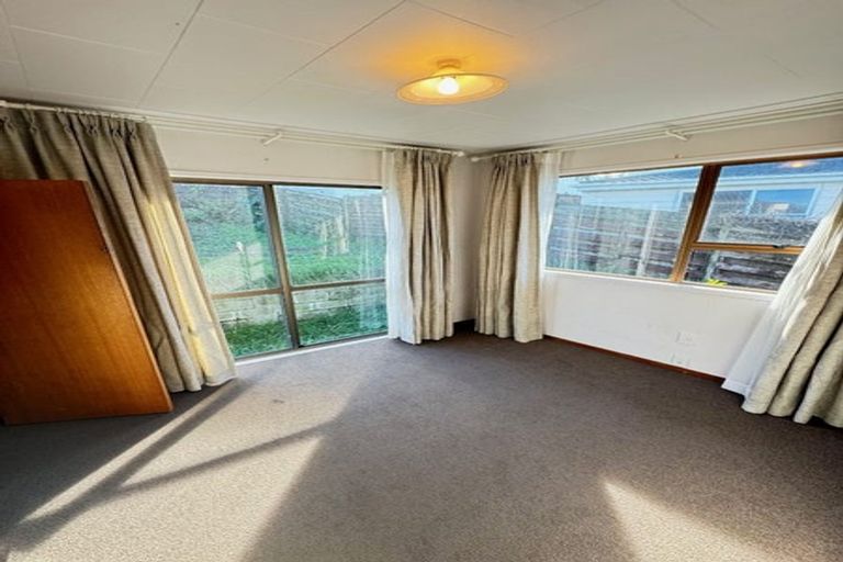 Photo of property in 66 Lavery Place, Sunnynook, Auckland, 0632