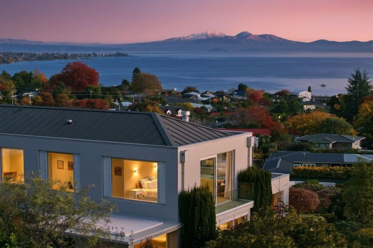 Photo of property in 21 Henry Hill Road, Taupo, 3330