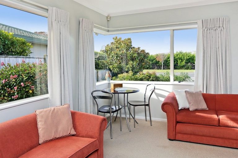 Photo of property in 10 Brompton Drive, Taradale, Napier, 4112