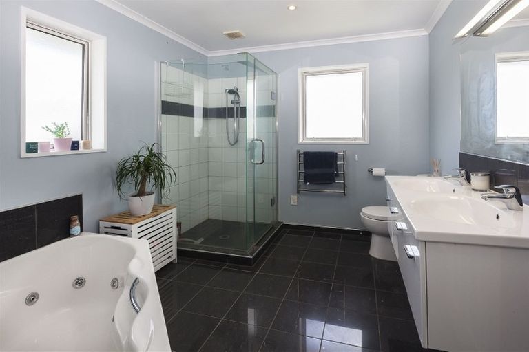 Photo of property in 66b Derby Street, St Albans, Christchurch, 8014