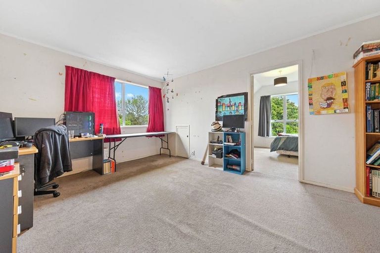 Photo of property in 57 Sunderlands Road, Half Moon Bay, Auckland, 2012