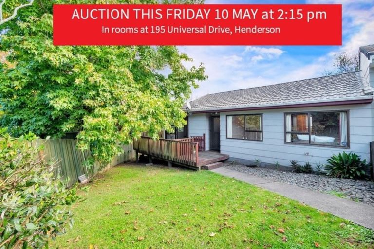 Photo of property in 2/2 Oreil Avenue, West Harbour, Auckland, 0618