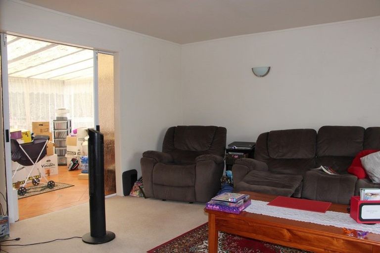 Photo of property in 375 Hobsonville Road, Hobsonville, Auckland, 0618