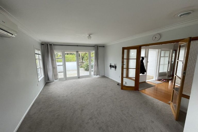 Photo of property in 25 Alamein Avenue, Belmont, Auckland, 0622