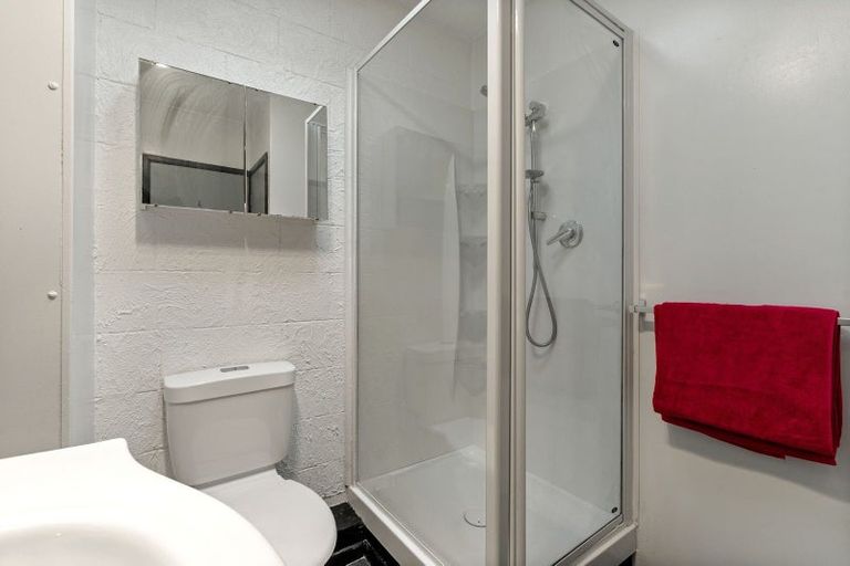 Photo of property in 26b Ranelagh Street, Karori, Wellington, 6012