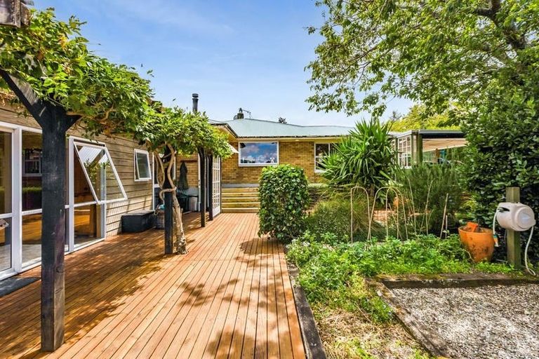 Photo of property in 1283 Mangorei Road, Mangorei, New Plymouth, 4371