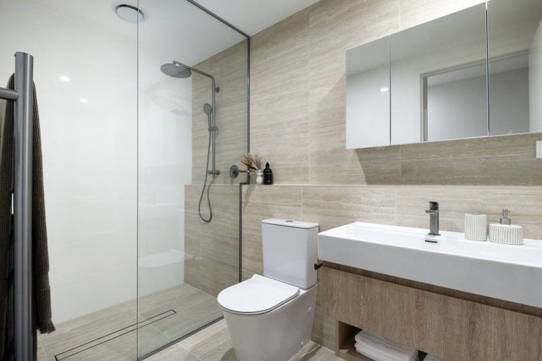 Photo of property in 3/12g Marlborough Crescent, Hobsonville, Auckland, 0616