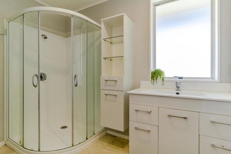 Photo of property in 12 Glamorgan Avenue, Tamatea, Napier, 4112