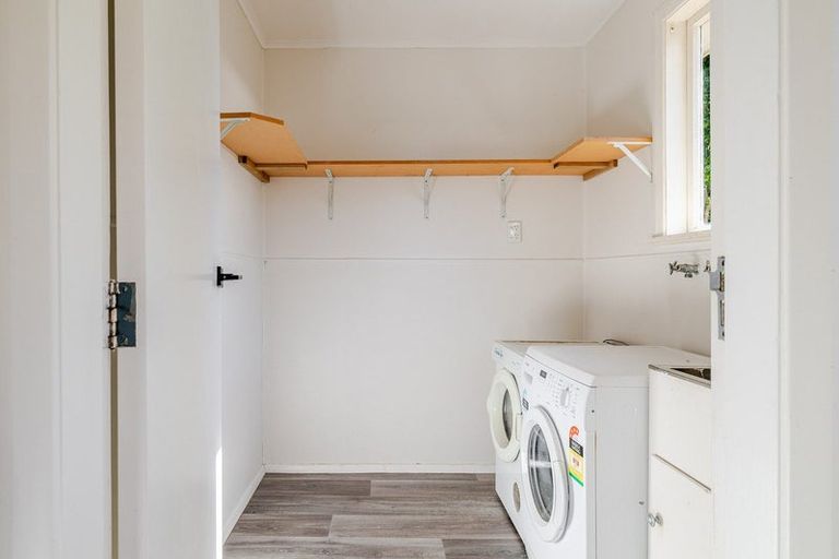 Photo of property in 5 Athlone Place, Hokowhitu, Palmerston North, 4410