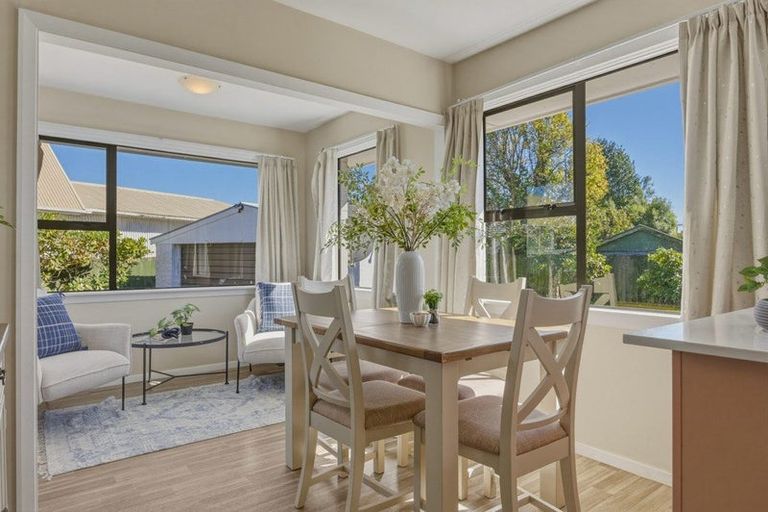 Photo of property in 18 Delph Street, Avonhead, Christchurch, 8042