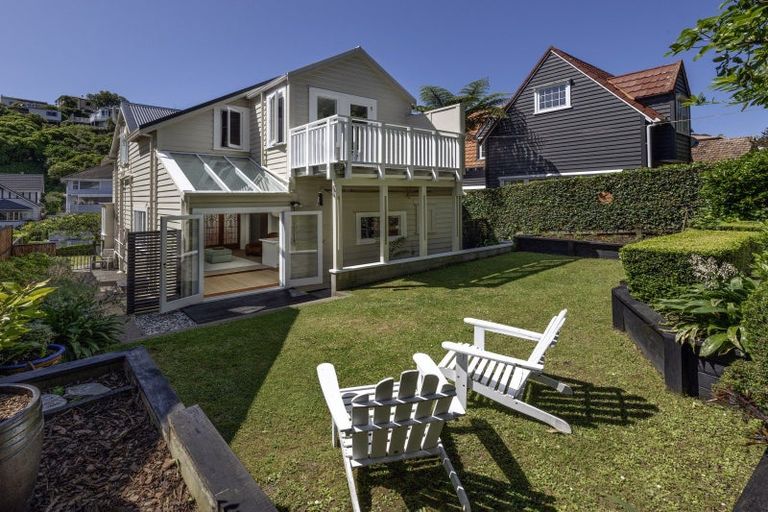 Photo of property in 8 Glen Road, Kelburn, Wellington, 6012