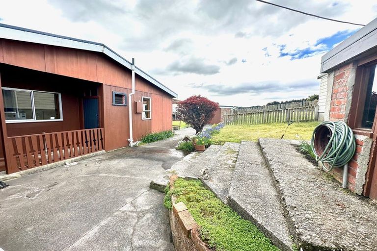 Photo of property in 19 Wyre Street, Kaitangata, 9210