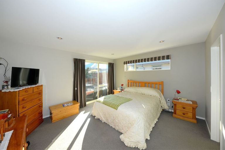 Photo of property in 11 Oratia Grove, Northwood, Christchurch, 8051