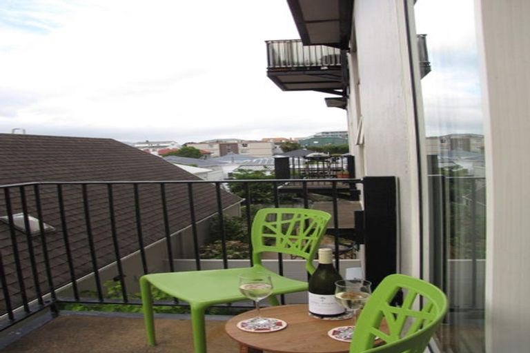 Photo of property in 37u8 Majoribanks Street, Mount Victoria, Wellington, 6011