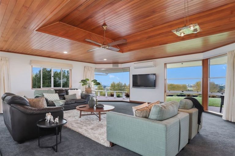 Photo of property in 60 Lee Road, Hannahs Bay, Rotorua, 3010