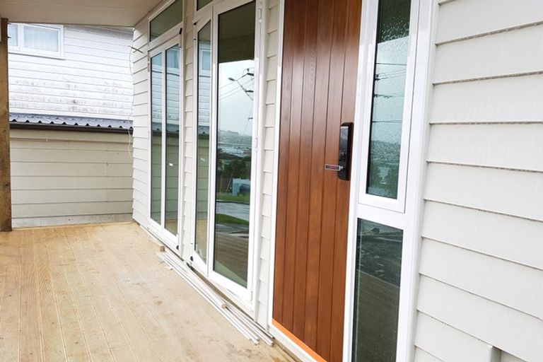 Photo of property in 41 Cockayne Crescent, Sunnynook, Auckland, 0620