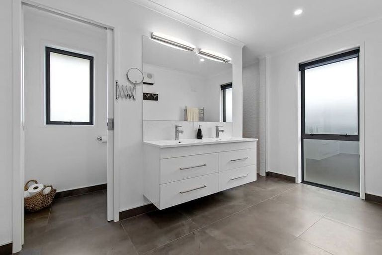 Photo of property in 4 Lambrusco Street, Te Kauwhata, 3710