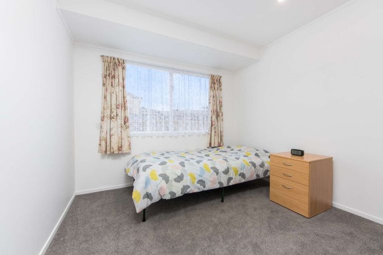 Photo of property in 3/124 Hutchinson Avenue, New Lynn, Auckland, 0600