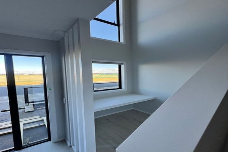 Photo of property in 6 Atutahi Lane, Papamoa Beach, 3118