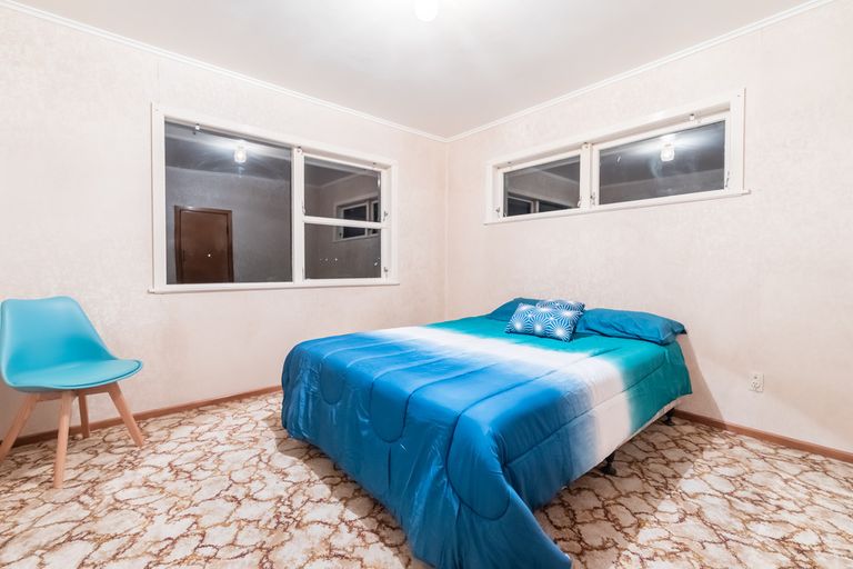 Photo of property in 34 Kaikoura Street, Henderson, Auckland, 0612