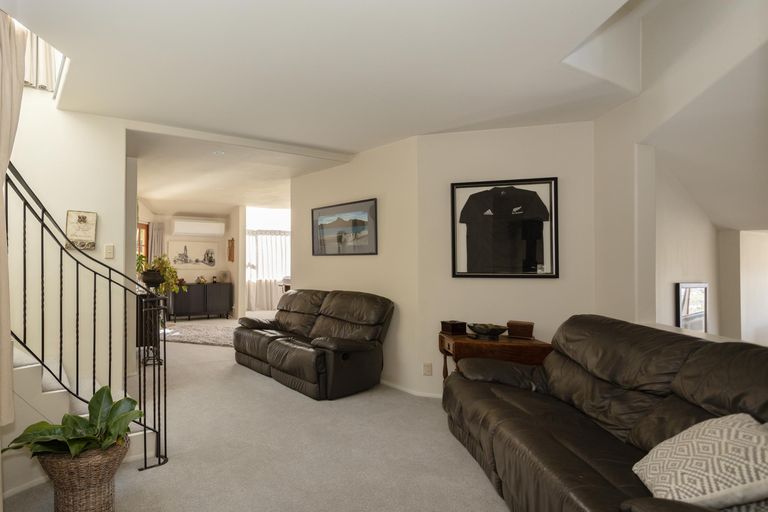 Photo of property in 16 Slade Street, Oamaru North, Oamaru, 9400