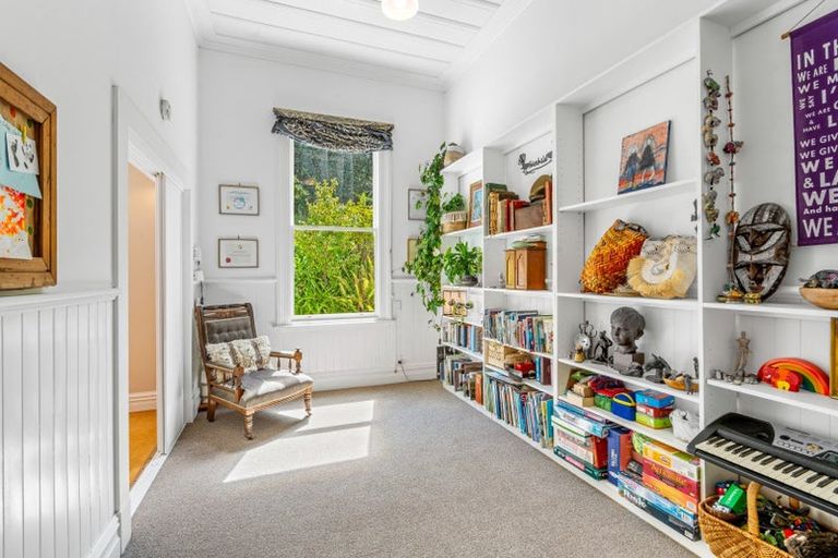 Photo of property in 2 Motu Street, Saint Clair, Dunedin, 9012